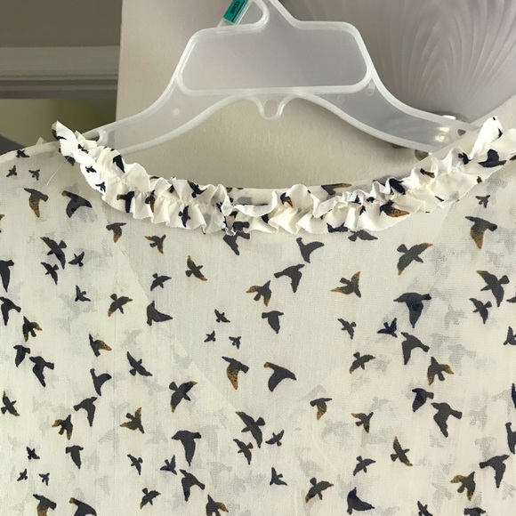 Lightweight Bird Pattern Blouse - Picture 5 of 7
